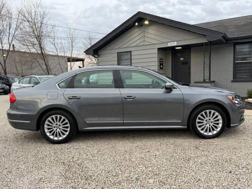 Platinum Gray Metallic 2016 Volkswagen Passat 1.8T SE