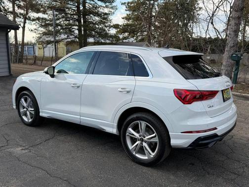 2021 Audi Q3 45 S line Premium