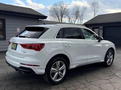 2021 Audi Q3 45 S line Premium
