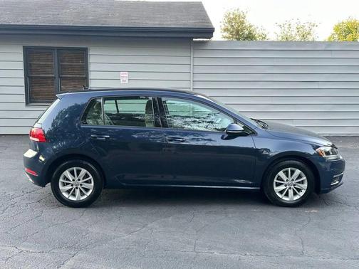 2018 Volkswagen Golf TSI S