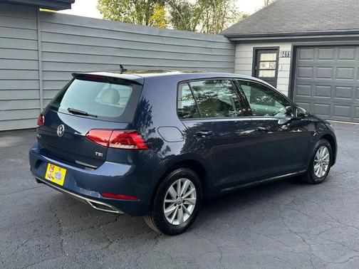 2018 Volkswagen Golf TSI S