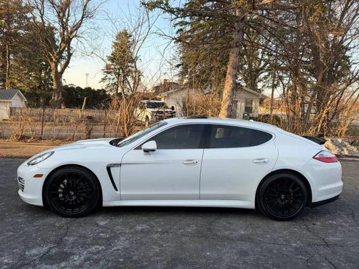 2013 Porsche Panamera 4S