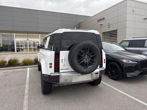 2025 Land Rover Defender P300