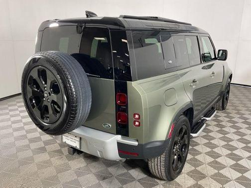 2022 Land Rover Defender 110 SE