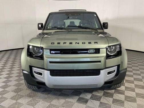 2022 Land Rover Defender 110 SE
