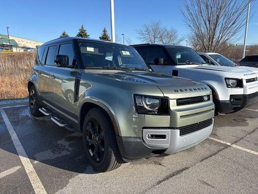 2022 Land Rover Defender 110 SE