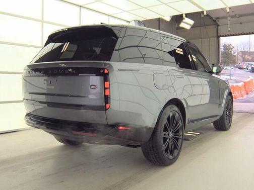 2023 Land Rover Range Rover P530 SE