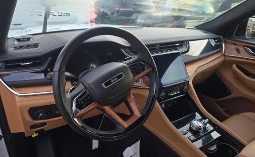 2024 Jeep Grand Cherokee Summit