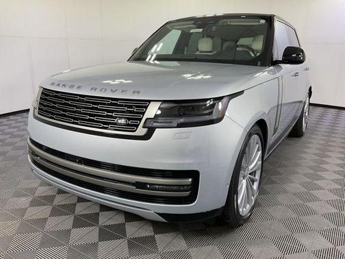 2025 Land Rover Range Rover P400 SE
