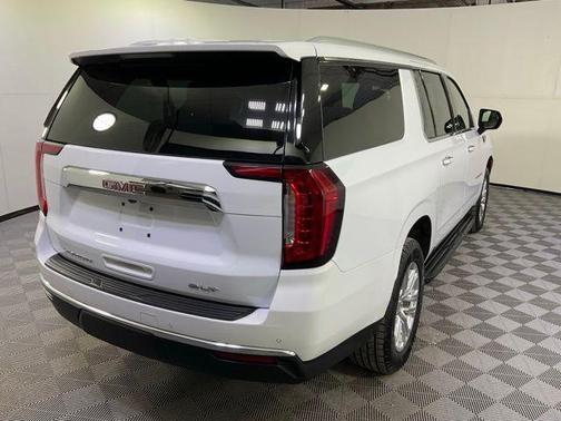 2024 GMC Yukon XL SLT