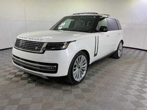 Ostuni Pearl White 2026 Land Rover Range Rover P530 SE 7 Seat