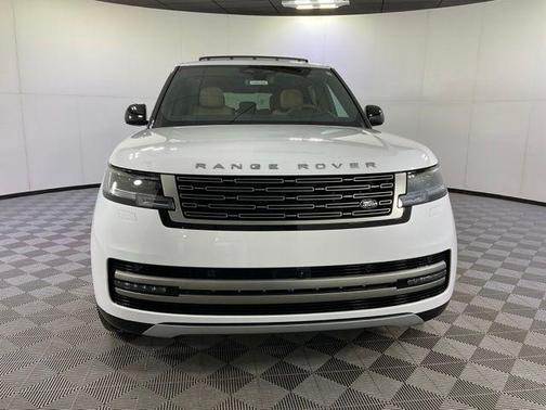 Ostuni Pearl White 2026 Land Rover Range Rover P530 SE 7 Seat