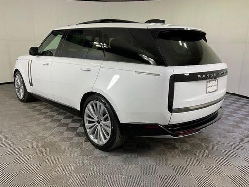 Ostuni Pearl White 2026 Land Rover Range Rover P530 SE 7 Seat