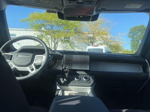 2025 Land Rover Defender P300