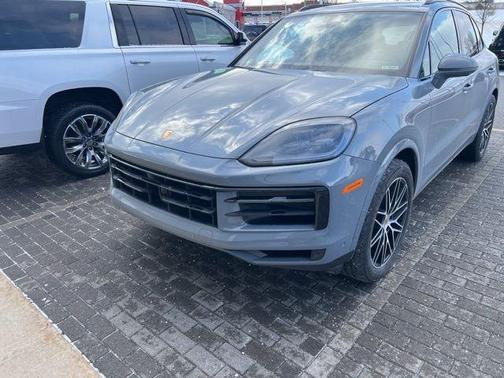 2025 Porsche Cayenne Base
