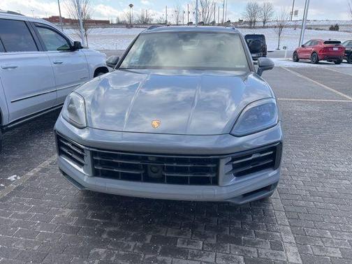 2025 Porsche Cayenne Base