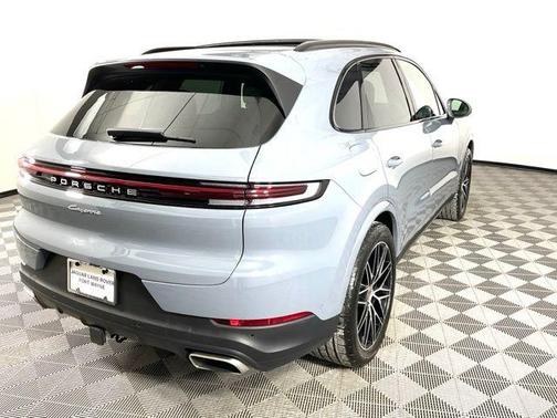 2025 Porsche Cayenne Base
