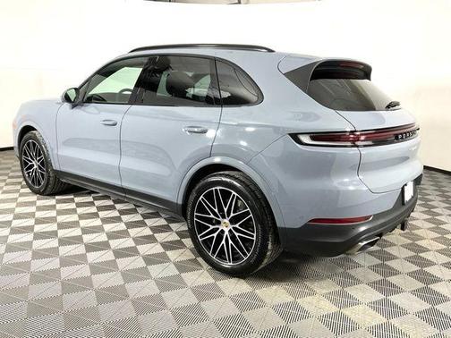 2025 Porsche Cayenne Base