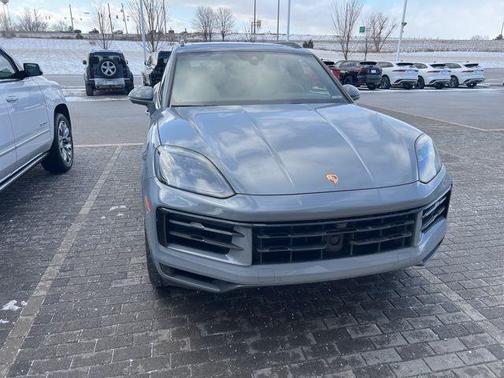 2025 Porsche Cayenne Base