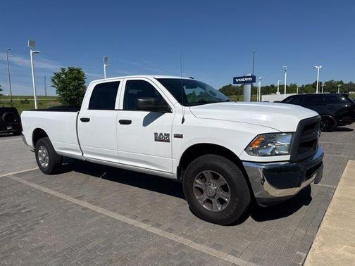 Bright White Clearcoat 2018 RAM 2500 Tradesman