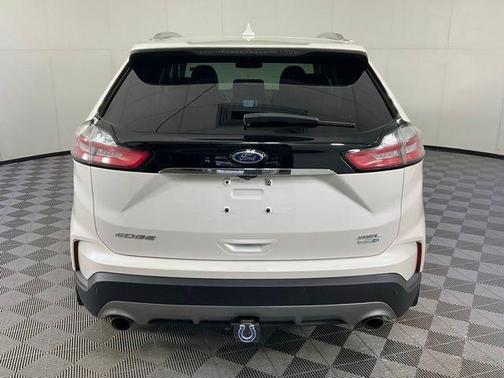 White 2019 Ford Edge SEL