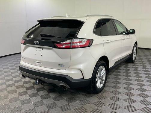 White 2019 Ford Edge SEL