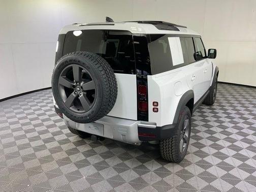 2025 Land Rover Defender P400 S
