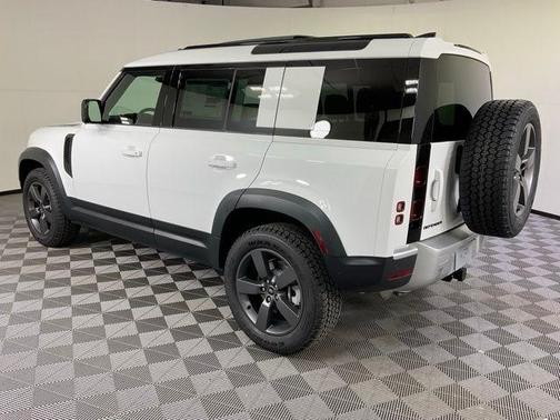 2025 Land Rover Defender P400 S
