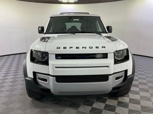 2025 Land Rover Defender P400 S