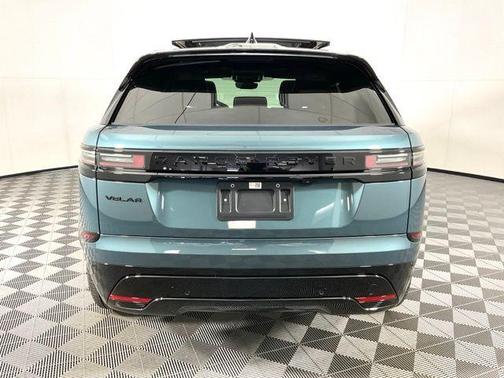 2026 Land Rover Range Rover Velar P250 Dynamic SE