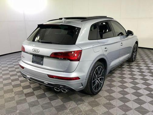 Florett Silver Metallic 2023 Audi SQ5 3.0T Prestige