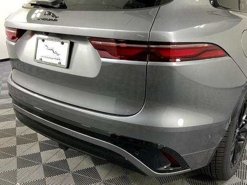 2025 Jaguar F-PACE P250 R-Dynamic S