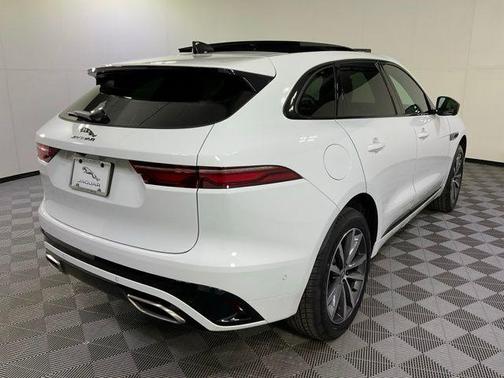 2025 Jaguar F-PACE P400 R-Dynamic S