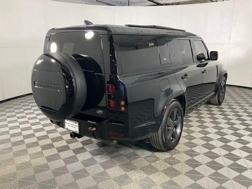 2023 Land Rover Defender X-Dynamic SE