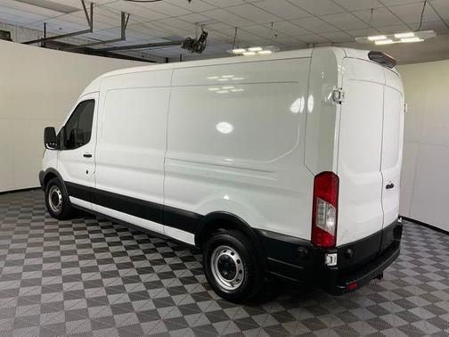 2019 Ford Transit-250 148 WB Medium Roof Cargo