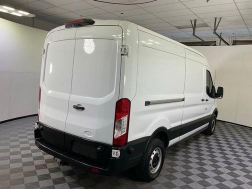 2019 Ford Transit-250 148 WB Medium Roof Cargo