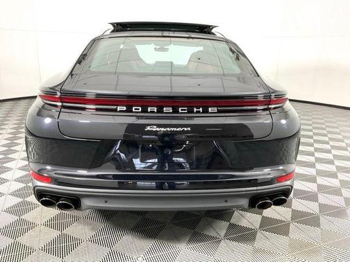 2024 Porsche Panamera Base