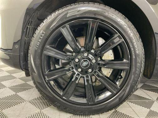 2022 Land Rover Range Rover Sport HSE Silver Edition