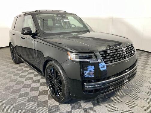 2025 Land Rover Range Rover P530 SE