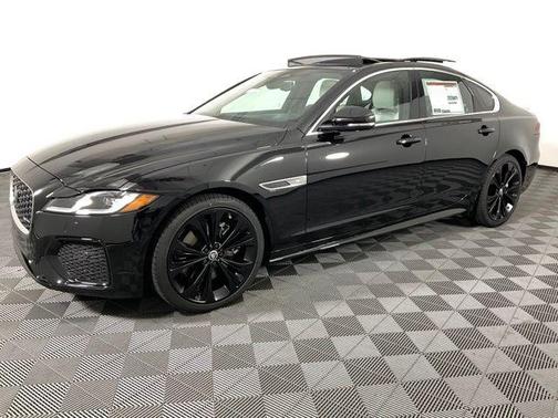 2024 Jaguar XF R-Dynamic SE