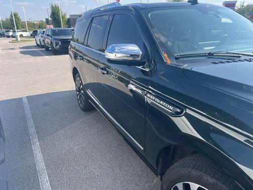 2023 Lincoln Navigator Black Label