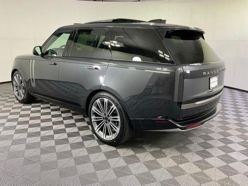 Carpathian Grey 2026 Land Rover Range Rover P400 SE