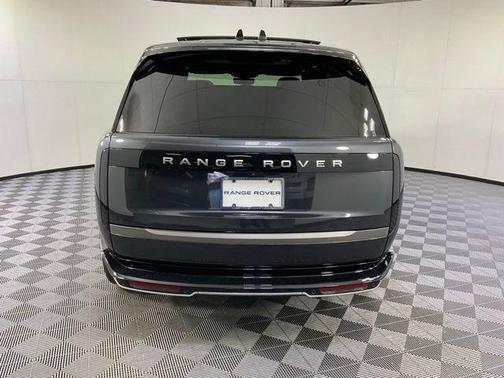Carpathian Grey 2026 Land Rover Range Rover P400 SE