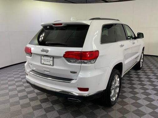 2019 Jeep Grand Cherokee Summit