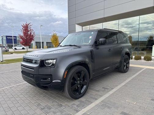 2023 Land Rover Defender X-Dynamic SE