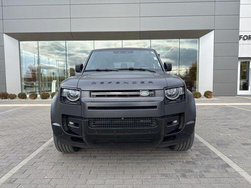 2023 Land Rover Defender X-Dynamic SE