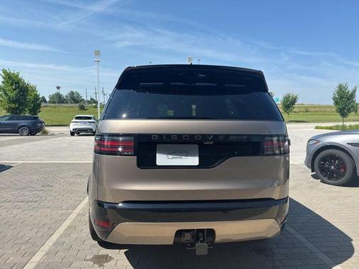 2025 Land Rover Discovery P360 Dynamic SE