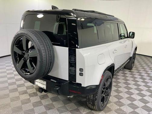 Borasco Grey 2026 Land Rover Defender P400 X-Dynamic SE