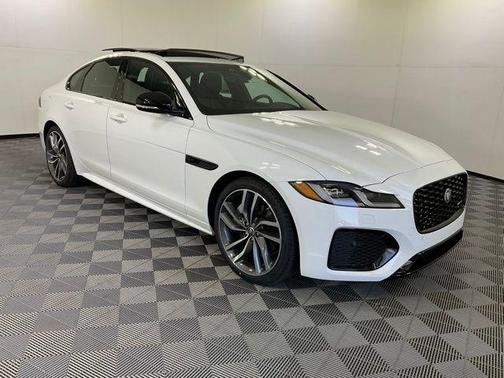 2024 Jaguar XF R-Dynamic SE