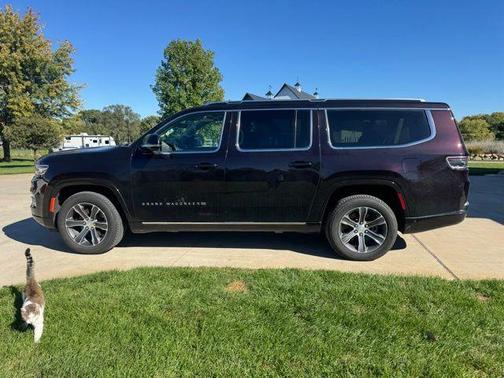 2023 Jeep Grand Wagoneer L Base